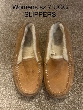 UGG womens Chestnut Suede Slippers Sz 7. In great condition. Just a small stain
